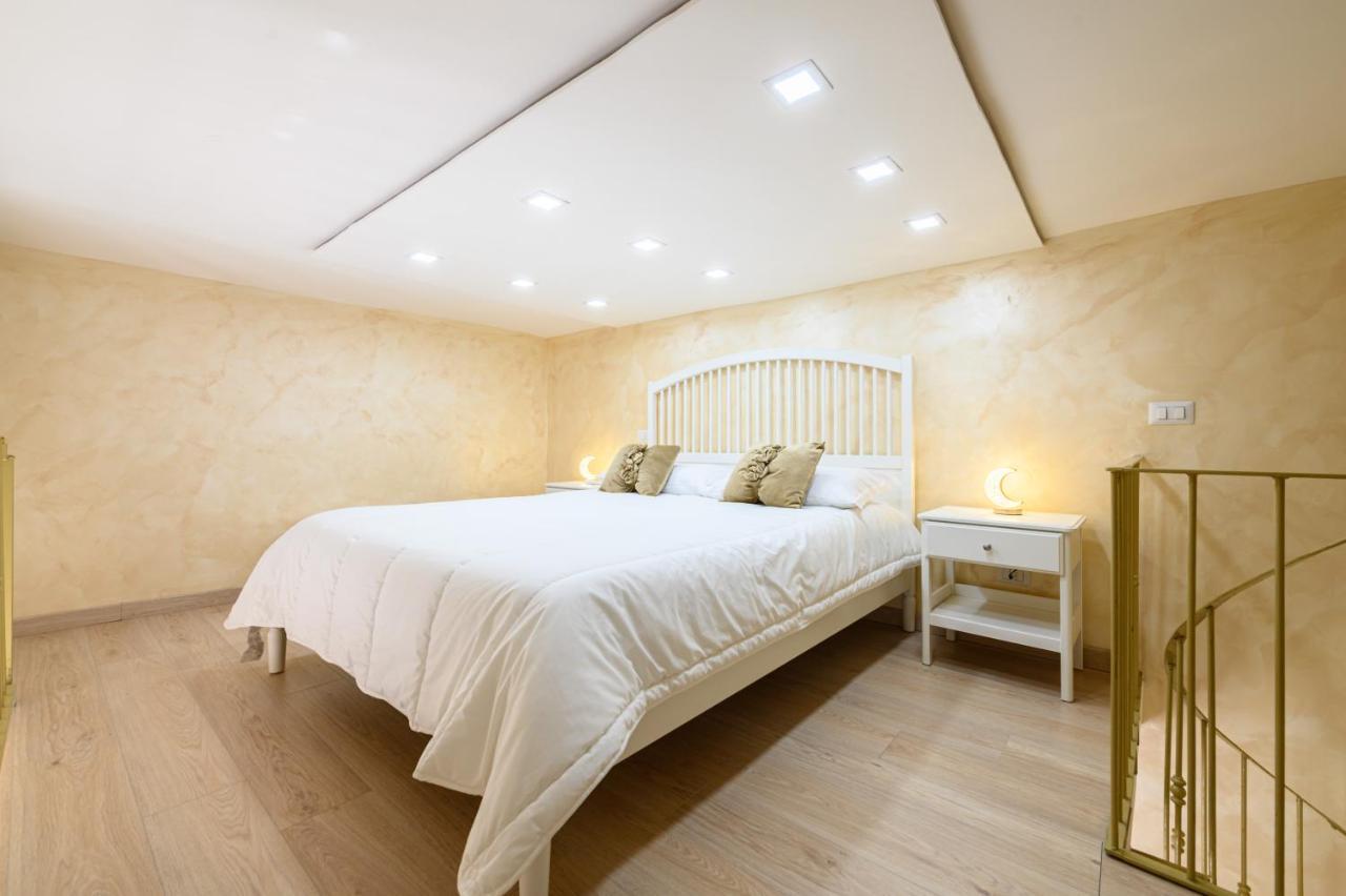 La Magnifica Napoli Apartments Gold House Экстерьер фото