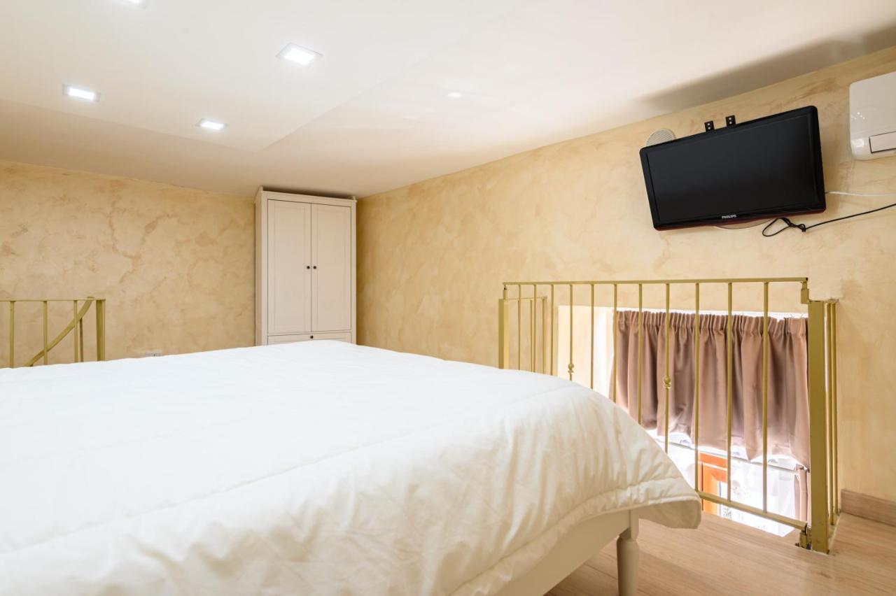 La Magnifica Napoli Apartments Gold House Экстерьер фото