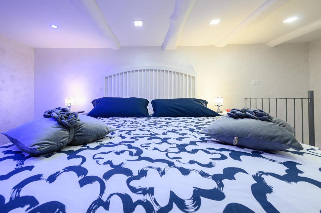 La Magnifica Napoli Apartments Gold House Экстерьер фото