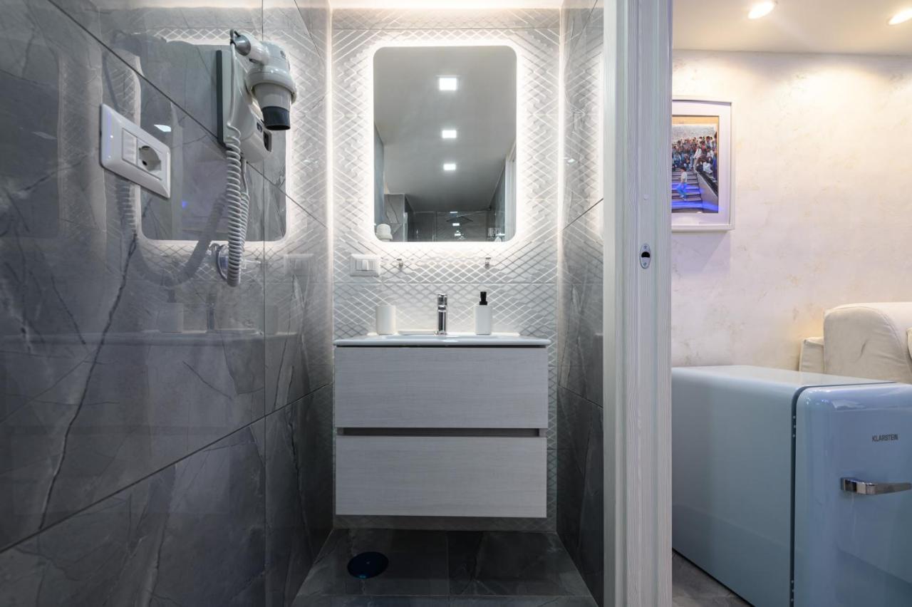 La Magnifica Napoli Apartments Gold House Экстерьер фото